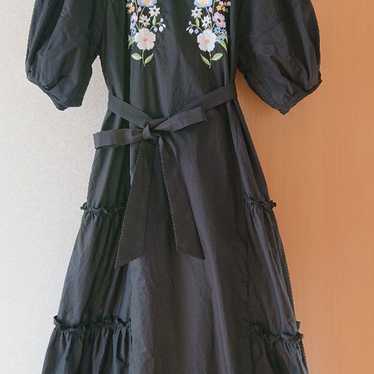 Chesty Black Floral Embroidered Long Dress