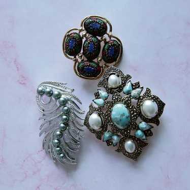 Vintage Sarah Coventry brooches Jewelry bundle of 