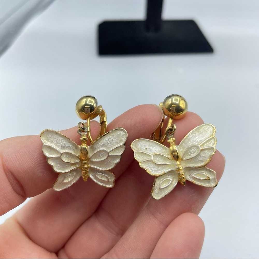 Vintage Gold Tone White Cloisonné Butterfly Earri… - image 7