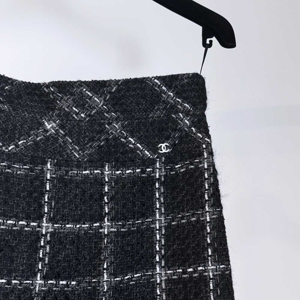 Product Details Chanel Black Check Wool Midi Skirt - image 4