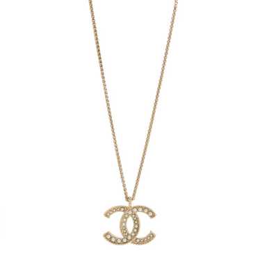 CHANEL Pearl CC Pendant Necklace Gold