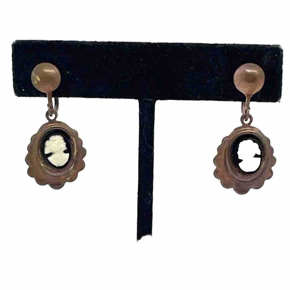 Antique Cameo Dangling Earrings - image 2