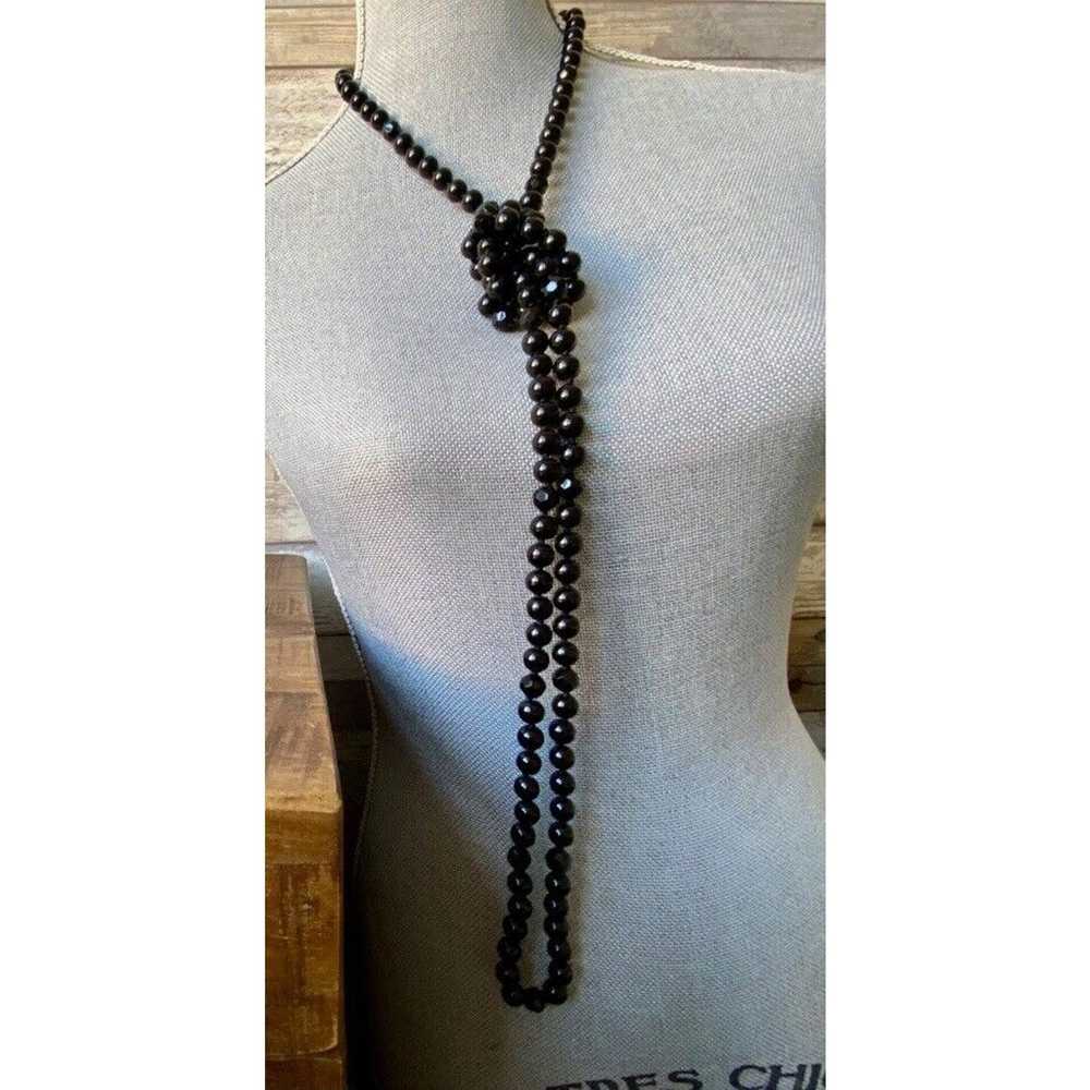 Gorgeous Black Glass Knotted Flapper Style Neckla… - image 1