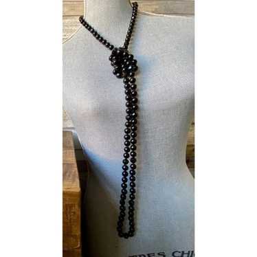 Gorgeous Black Glass Knotted Flapper Style Neckla… - image 1