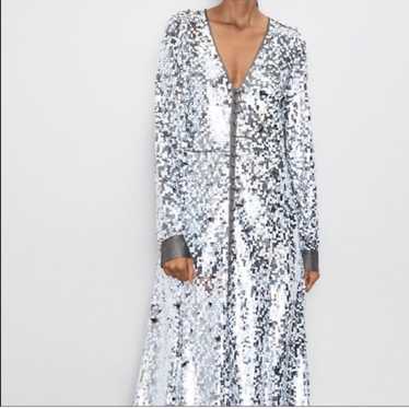 Zara Medium Bloggers Fav Silver Sequin Party Kimo… - image 1