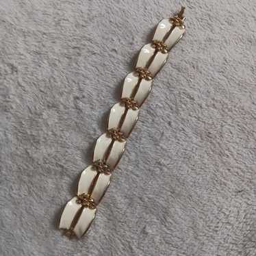 Vintage Gold Tone Bracelet White