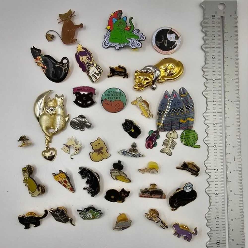 Lot of 33 Cat Lapel Pins Cat Lady Kittens Figural… - image 9