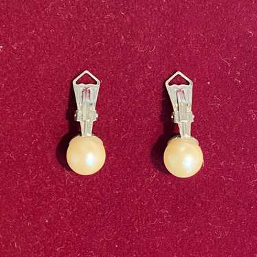 Vtg 1970’s Silver Clip-on Pearl Earrings - image 1