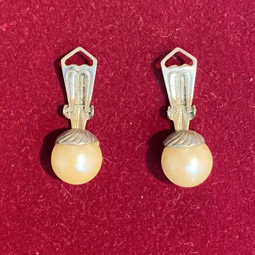 Vtg 1970’s Silver Clip-on Pearl Earrings - image 3