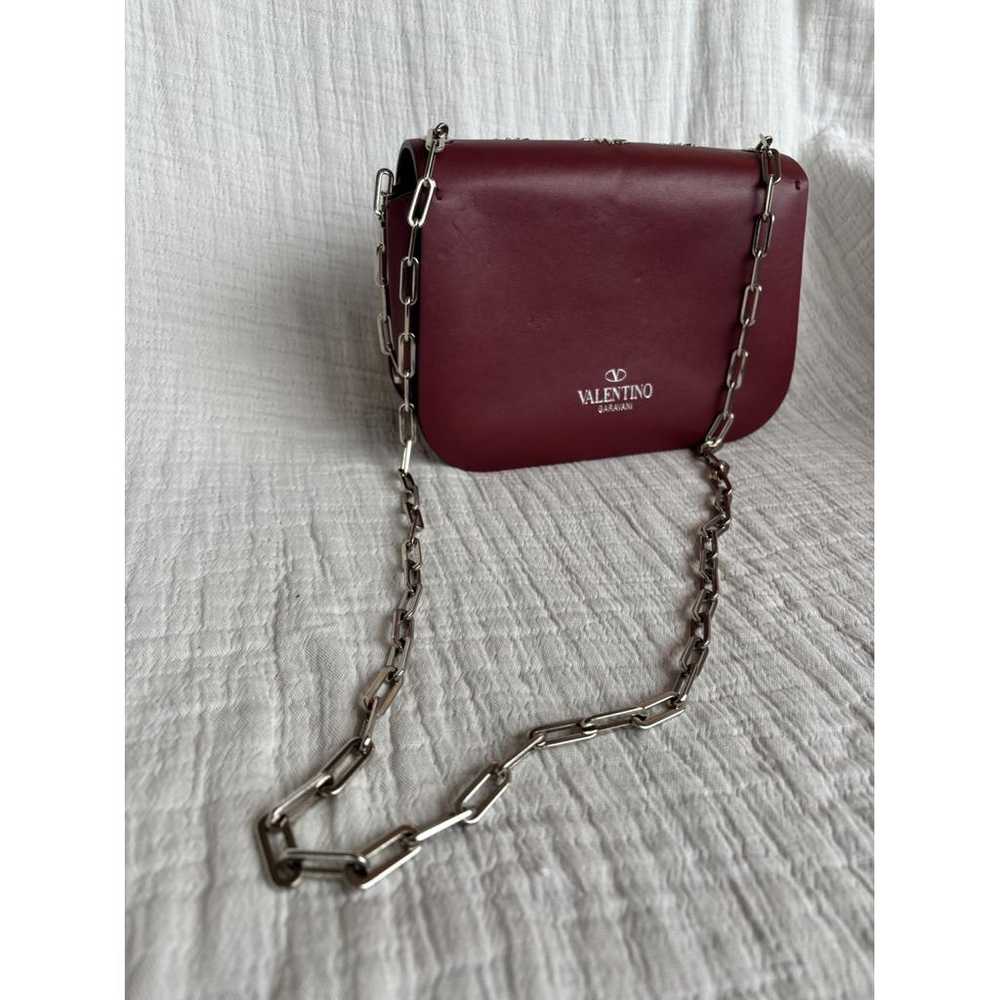 Valentino Garavani All over chain leather handbag - image 9