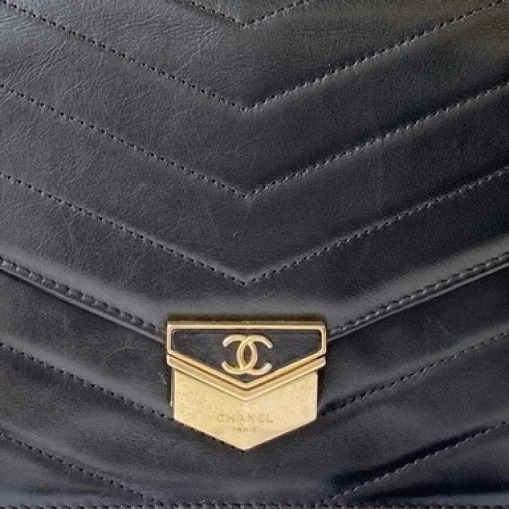 Chanel Diana leather crossbody bag - image 3