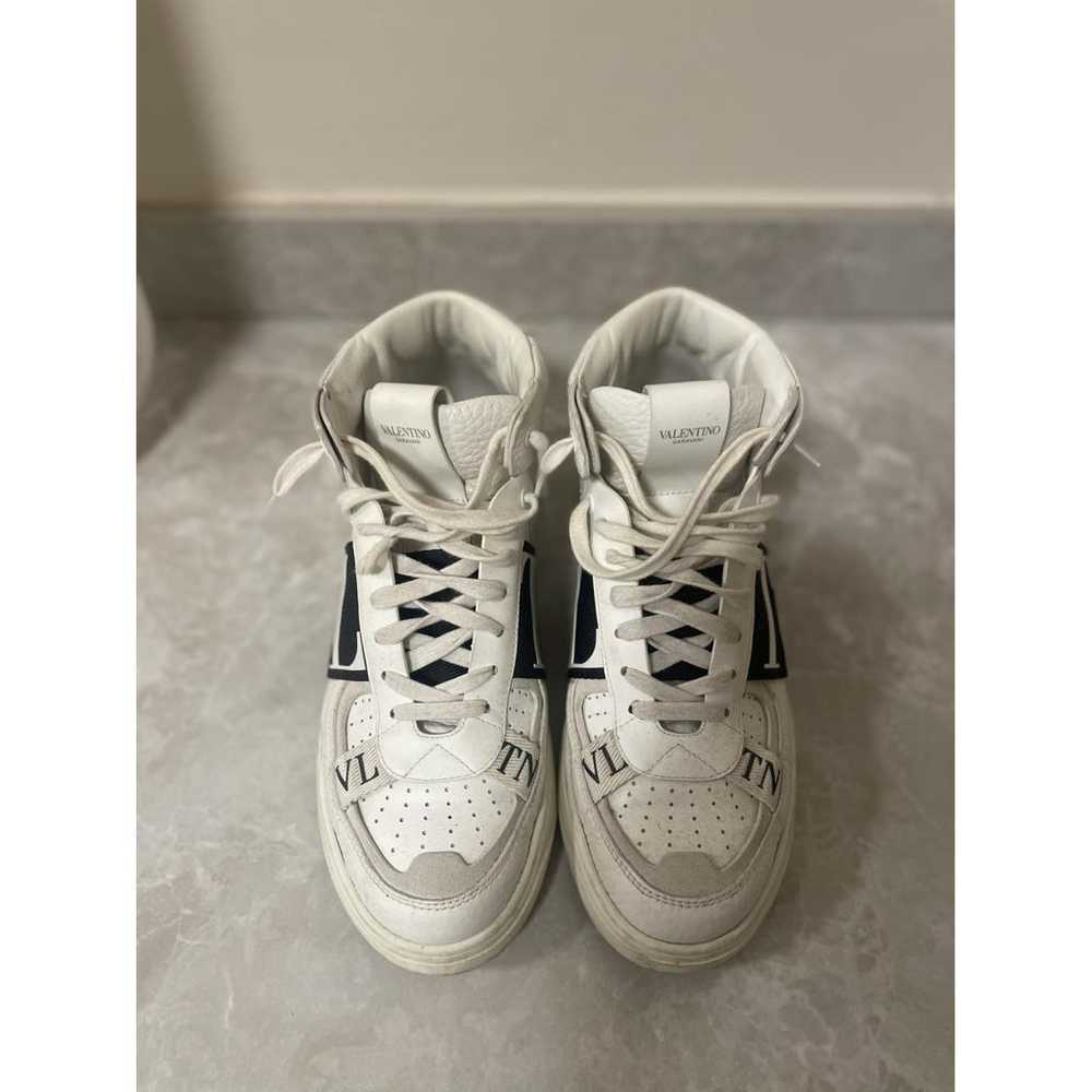 Valentino Garavani Vl7N leather trainers - image 2