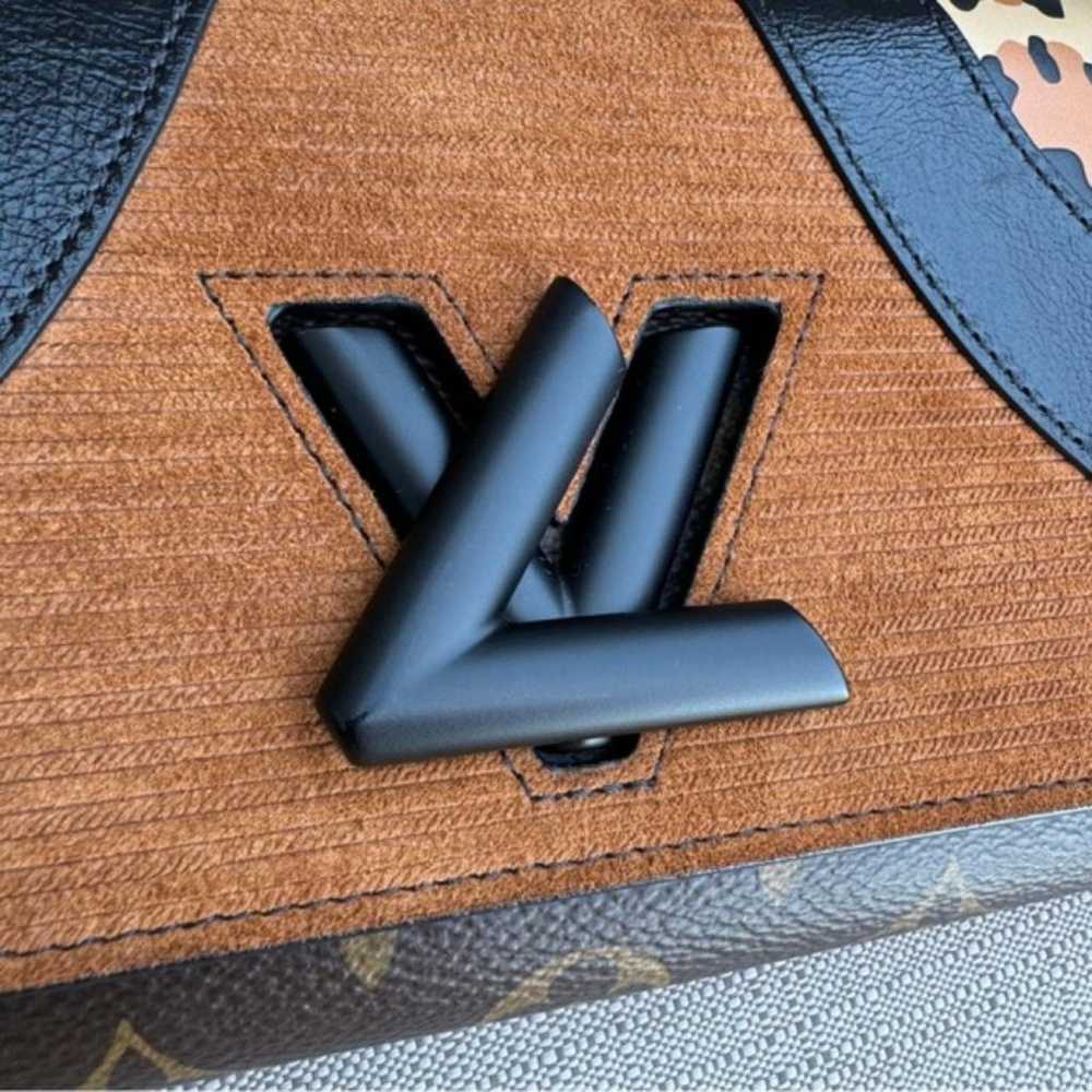 Louis Vuitton Twist leather crossbody bag - image 5