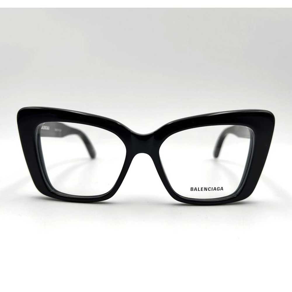 Balenciaga Oversized sunglasses - image 3