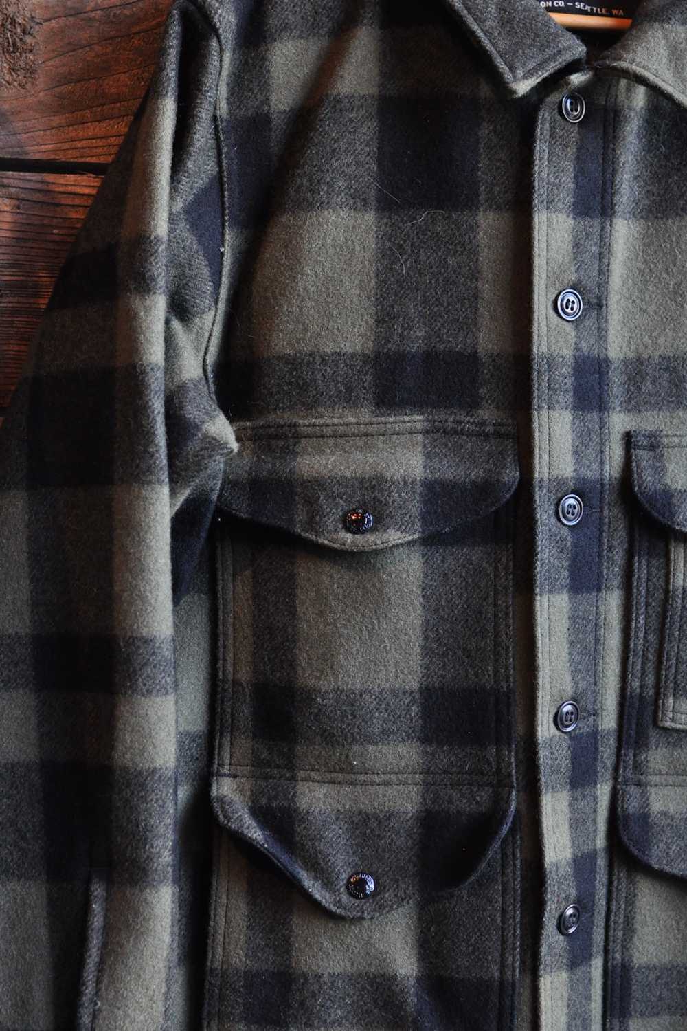 Filson Green & Black Plaid Mackinaw Cruiser Jacke… - image 5