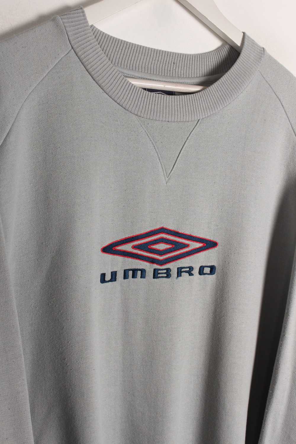 00's Umbro Sweatshirt XL - image 2