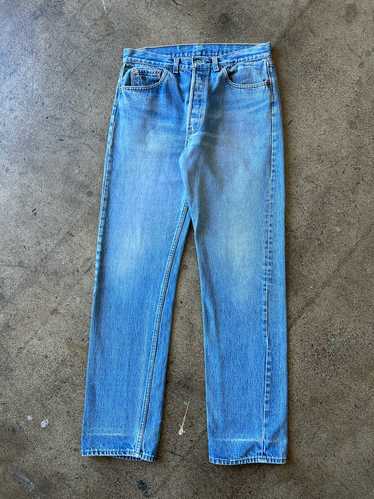 1990s Levi's 501 Light Wash Jeans 31" x 32"