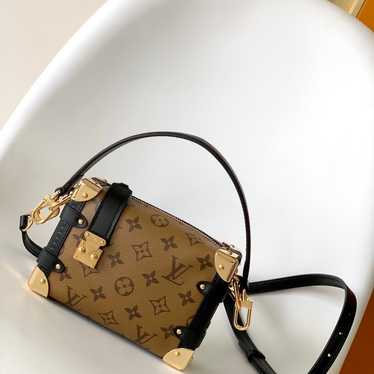 Louis Vuitton Shoulder Bag - image 1