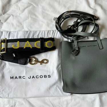 MARC JACOBS shoulder bag.