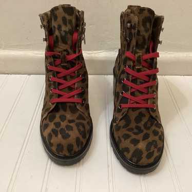 Vince camuto women boots NWOT size 8W