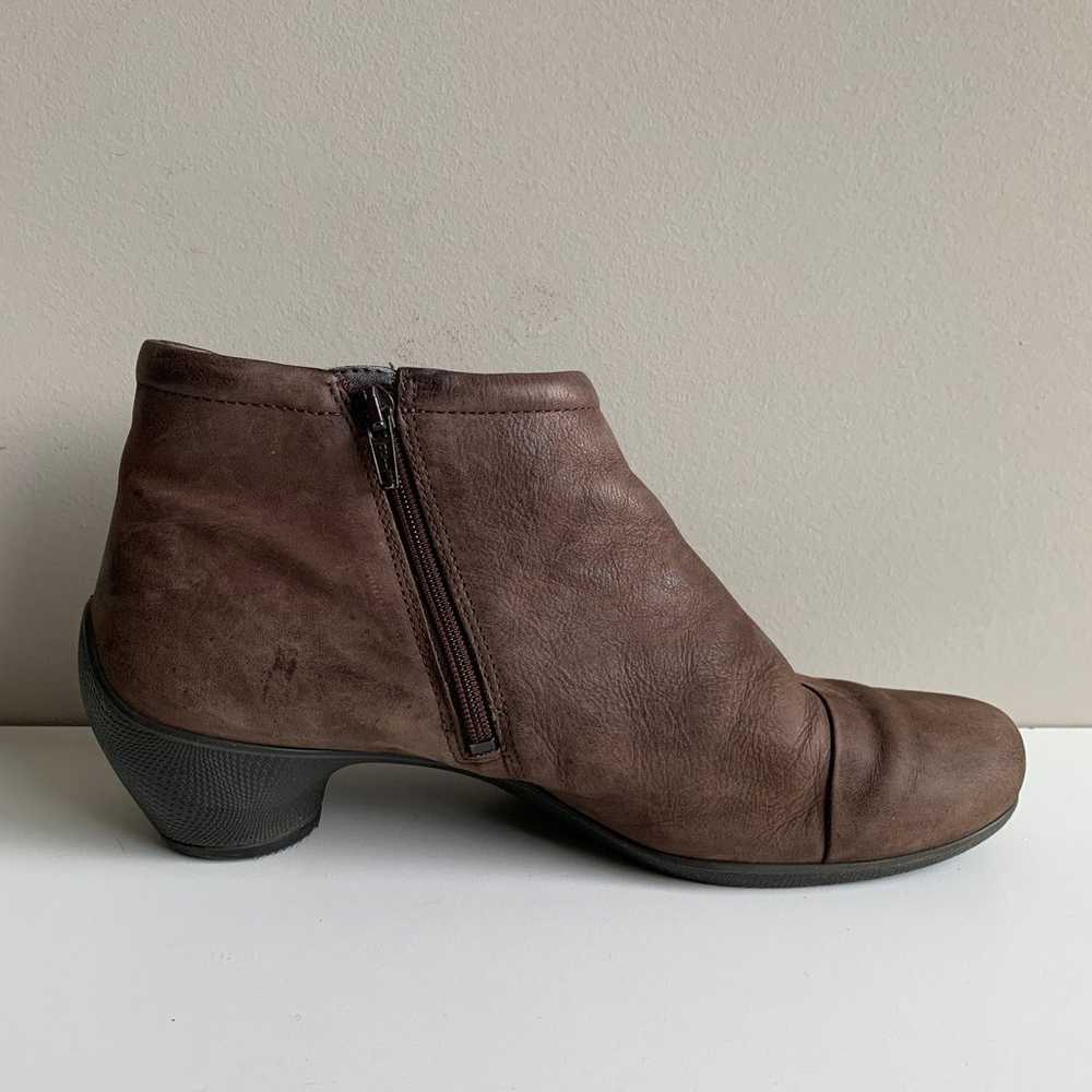 Ecco brown leather ankle booties side zip padded … - image 4