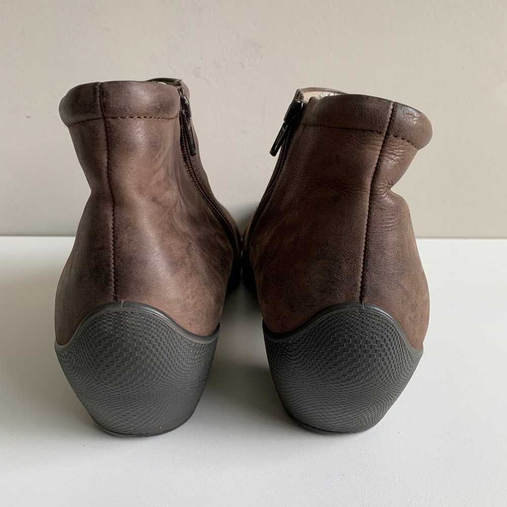 Ecco brown leather ankle booties side zip padded … - image 6