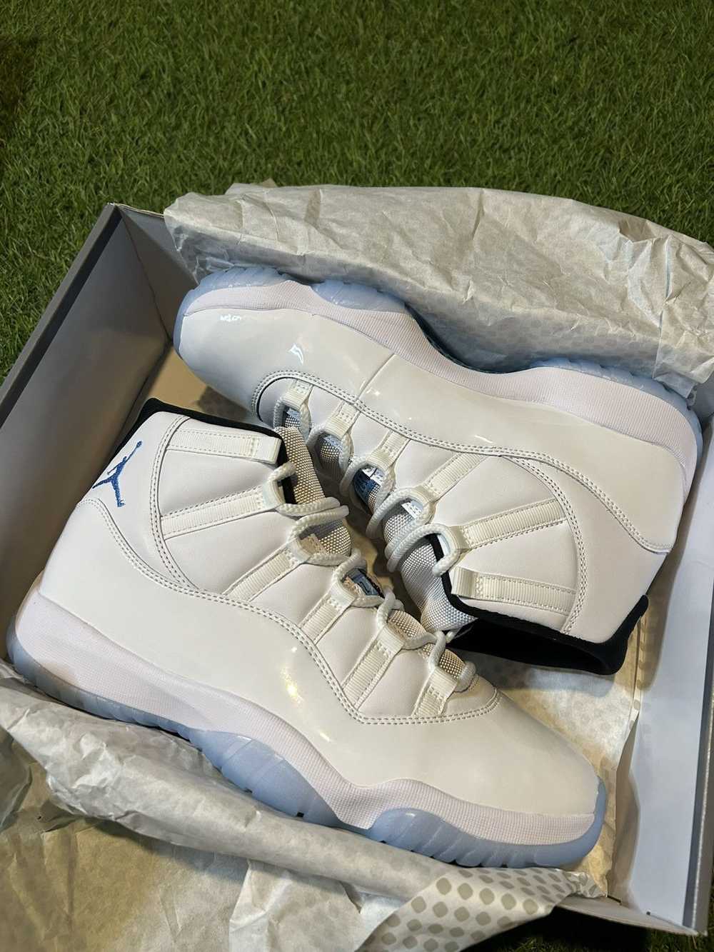 Jordan Brand DS Jordan 11 Legend Blue 2024 - image 10