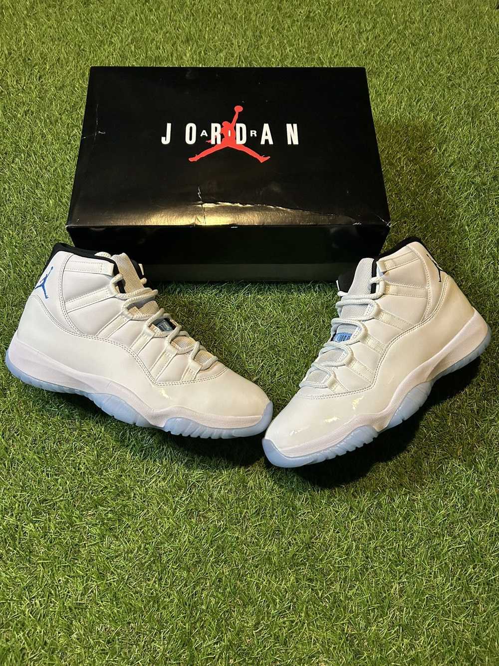 Jordan Brand DS Jordan 11 Legend Blue 2024 - image 1