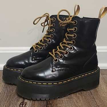 Dr Martens Jadon Vegan Max Platform boots