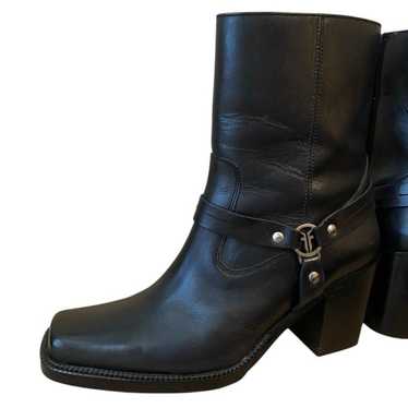 Women’s black leather harness Frye boots | Frye Bo