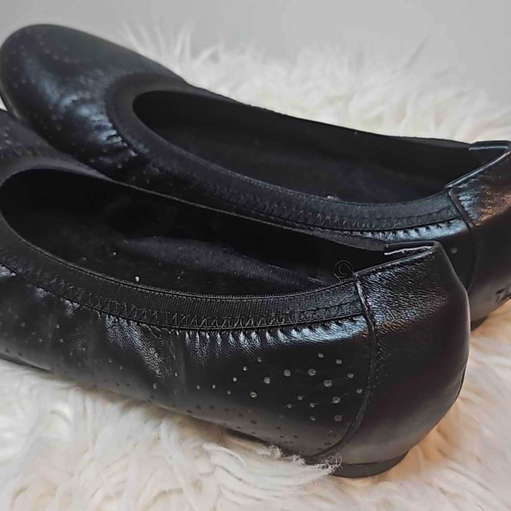 Munro American Perforated Black Leather Slip on B… - image 6