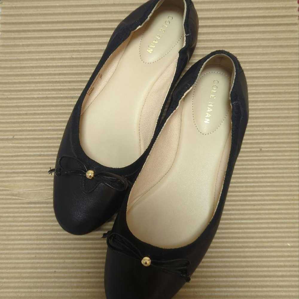 COLE HAAN Black Flat Shoes - image 1