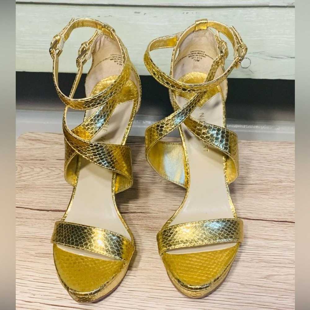 Nine West size 7 1/2 gold - image 1