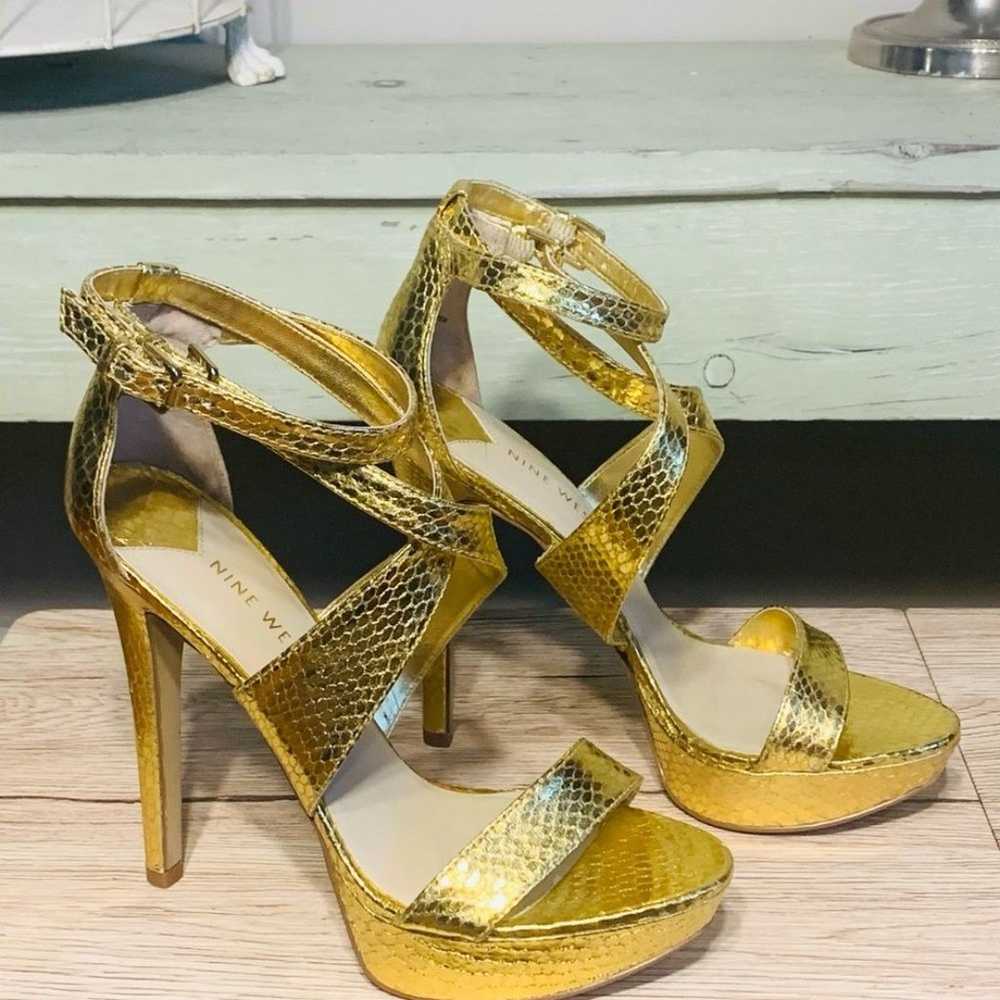 Nine West size 7 1/2 gold - image 2