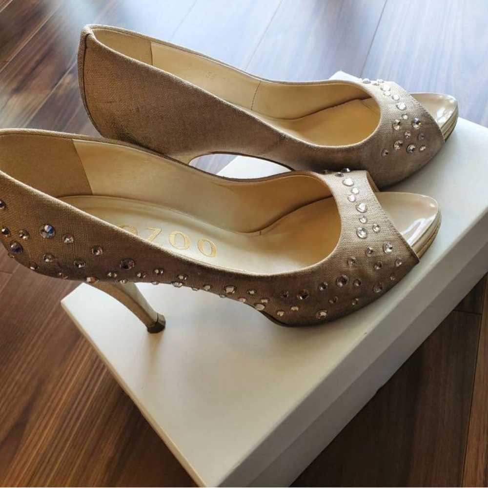 Beige open-toe high heels with stones - image 2