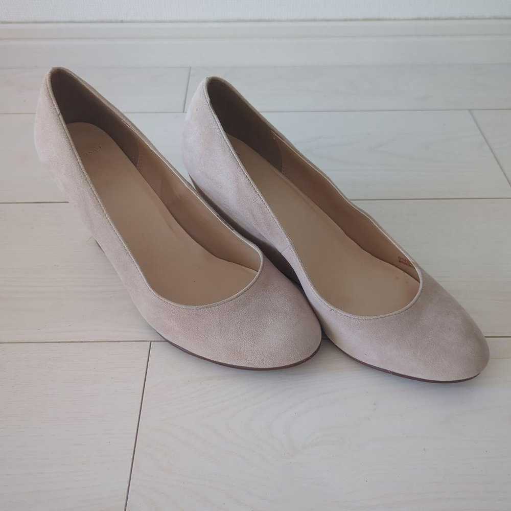 COLE HAAN Wedge Pumps 8½B - image 3