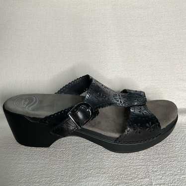 Dansko Sz 41 Sapphire Laser Cut  Black Slip-On Sa… - image 1