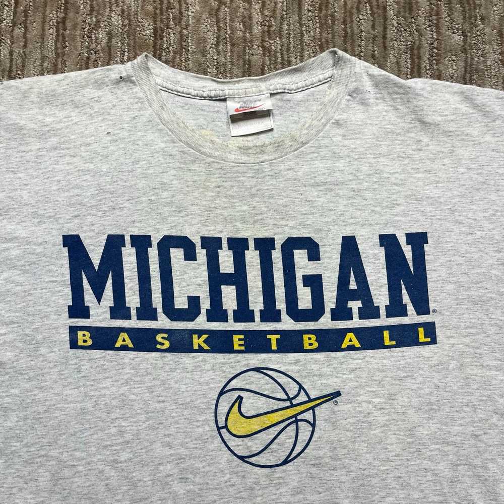 Nike Vintage 90s Nike Michigan Basketball T-Shirt… - image 5