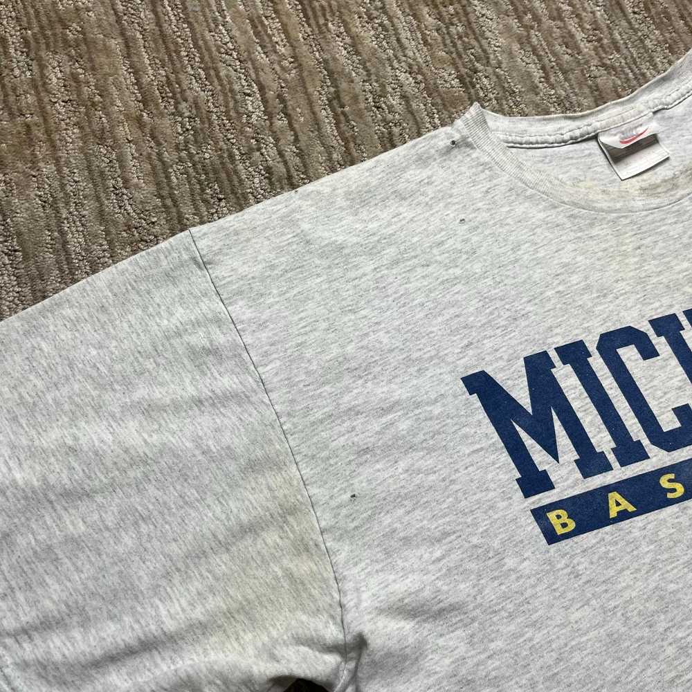 Nike Vintage 90s Nike Michigan Basketball T-Shirt… - image 6