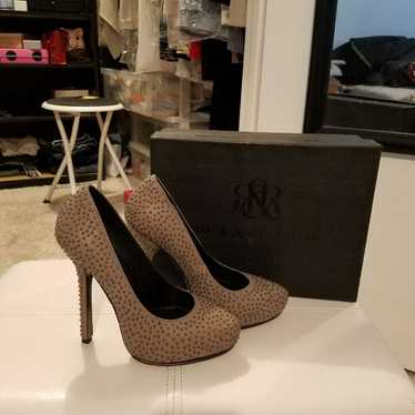 Rock and Republic pumps