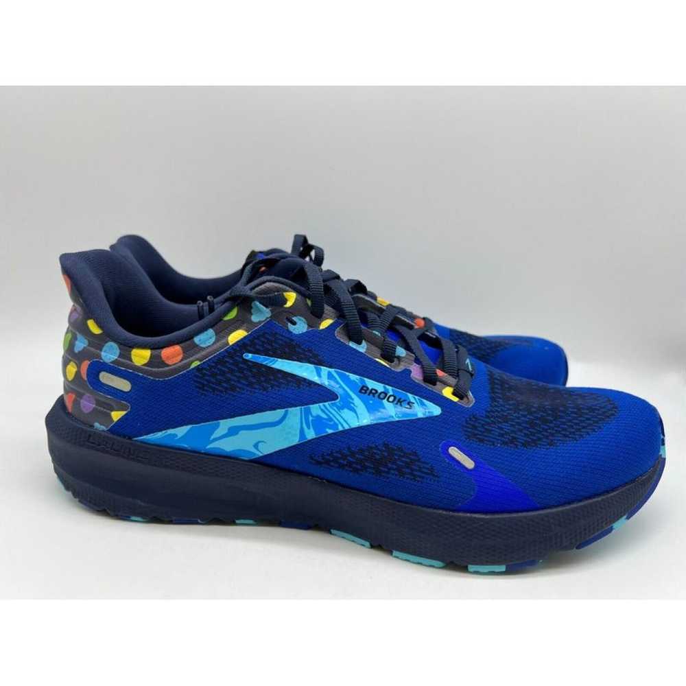 Brooks Low trainers - image 11