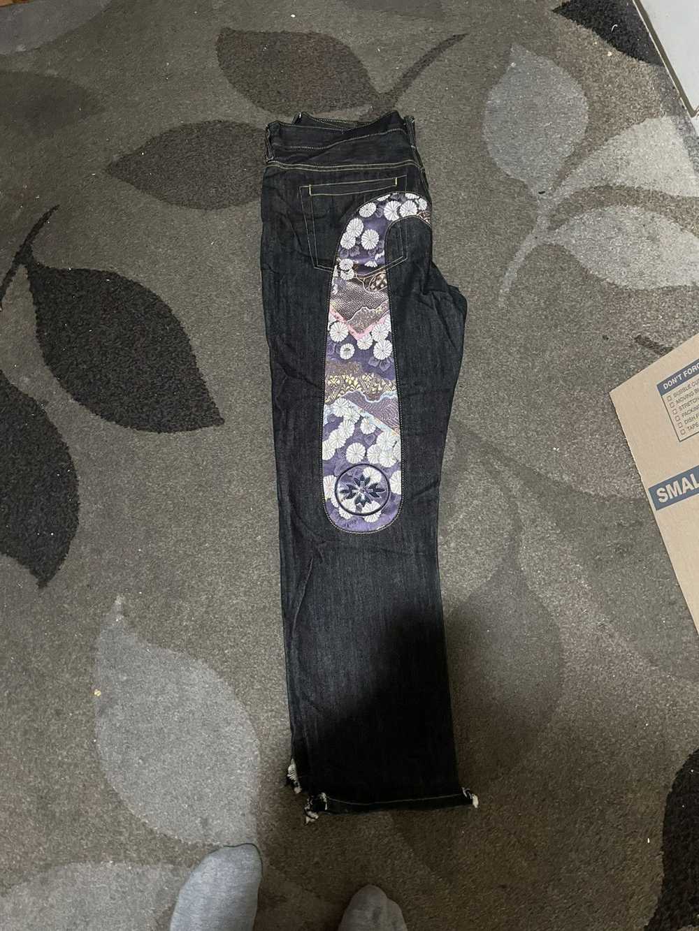 Evisu Evisu jeans with purple flower print - image 3