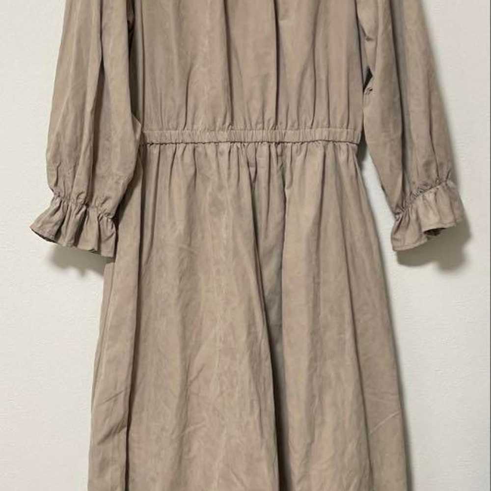 Beige long-sleeve long dress with elastic waist. - image 1