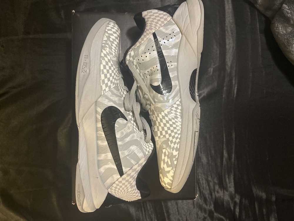 demar derozan kobe 5 pe