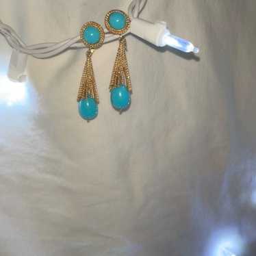 NWOT Avon Vintage Clip On Turquoise Earrings