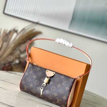 Louis Vuitton Shoulder Bag