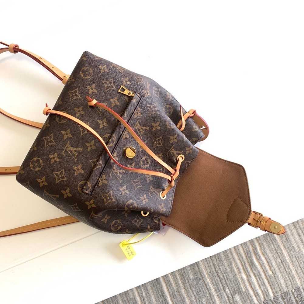 Louis Vuitton Shoulder Bag - image 4