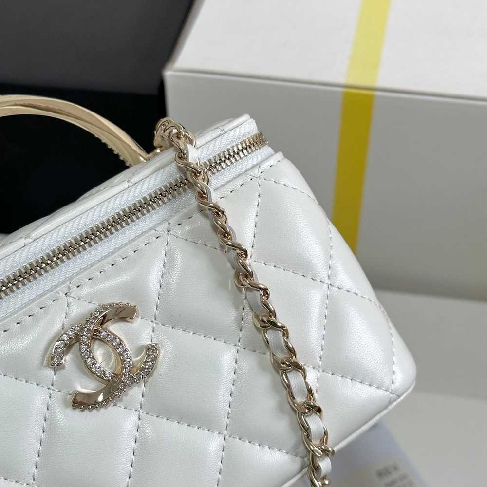 chanel Shoulder Bag - image 4