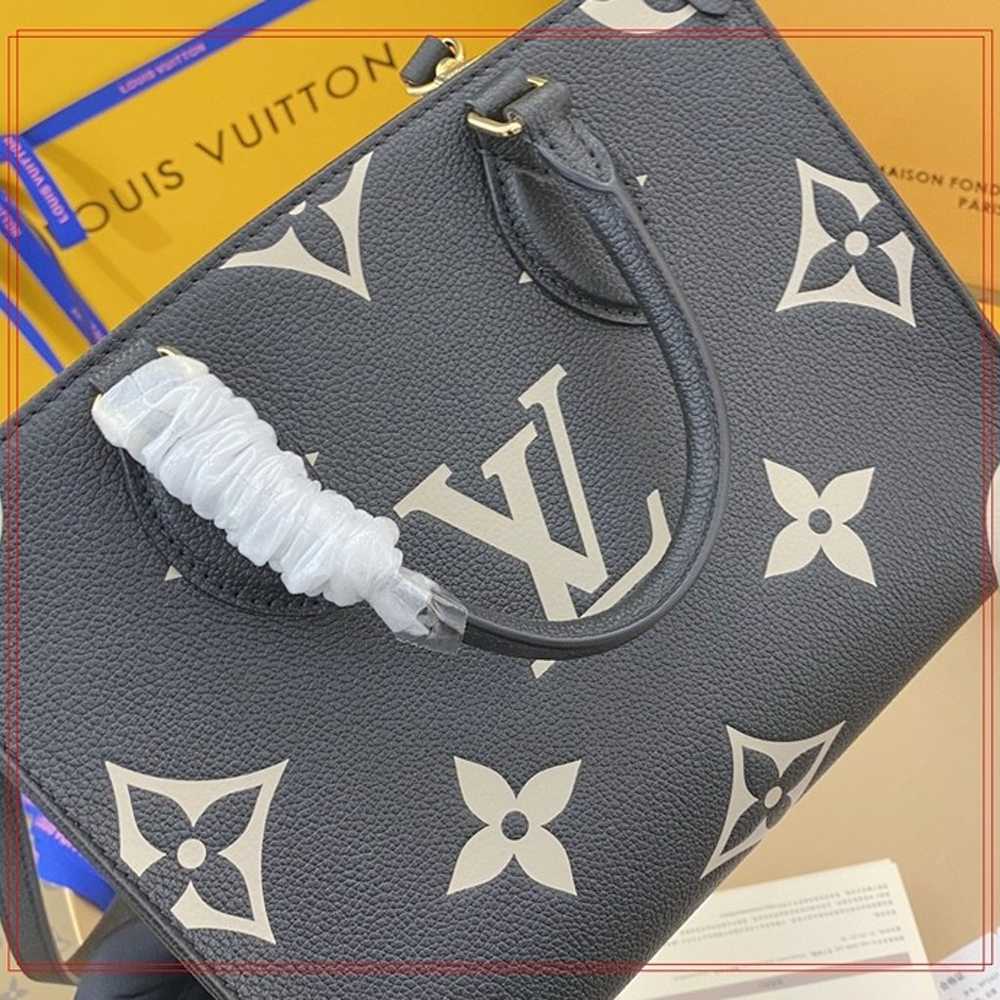 Louis Vuitton Shoulder Bag - image 4