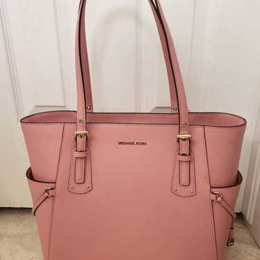 Michael Kors Voyager Pink Purse